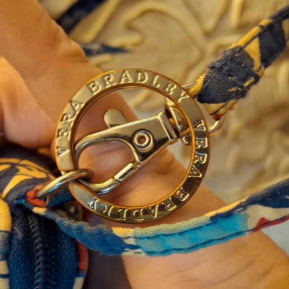 New Vera Bradley Quilted Summer Cottage Zip Around Wristlet Wallet. - Picture 6 of 11